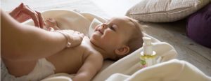 Babymassage Hebamme Eva Heinisch